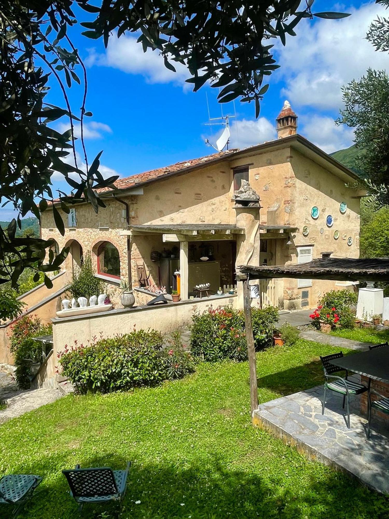 Casa Del Sole Bed and Breakfast Camaiore Exteriör bild